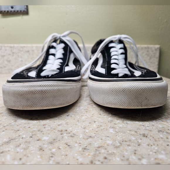 Vans Old Skool Black and White Sneakers, Size 9½ - Picture 2 of 9